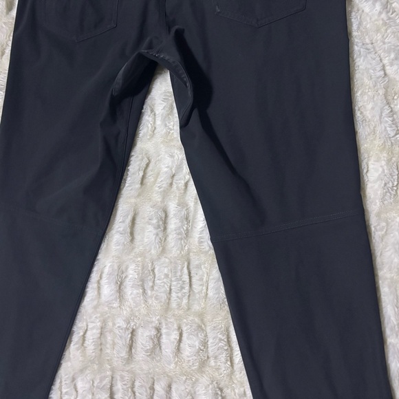 LULULEMON ATHLETICA Men’s ABC Skinny-Fit 5 pocket Pants - Picture 10 of 15